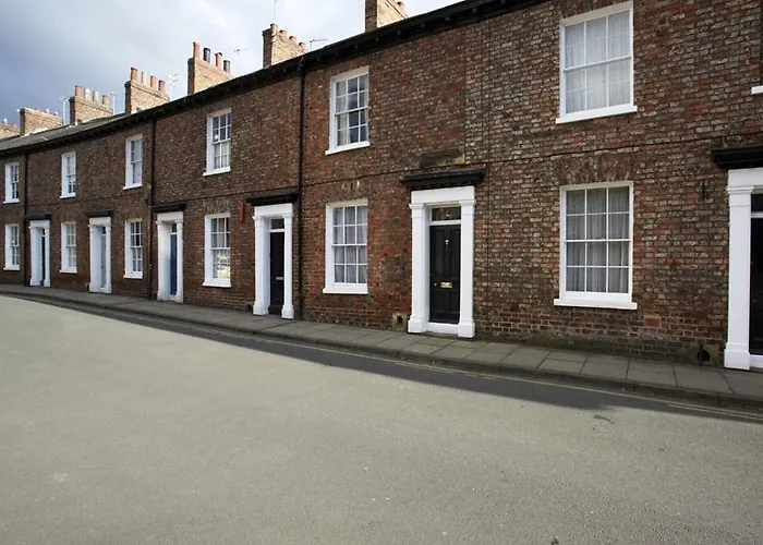 27 George Street Villa York