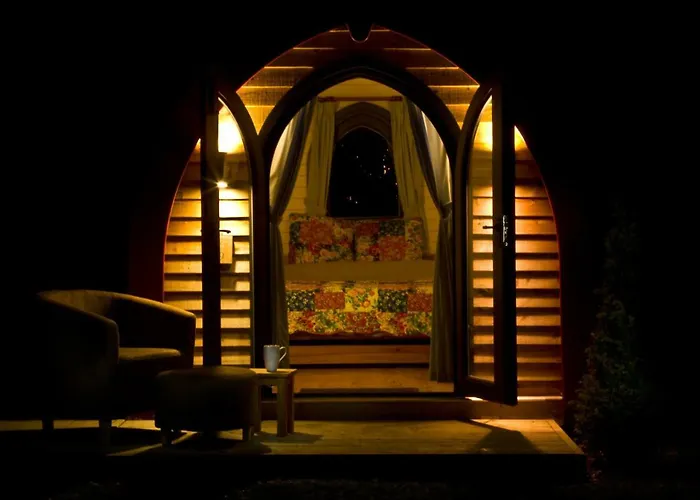 Glamping - York Holiday & Cycle Stop
